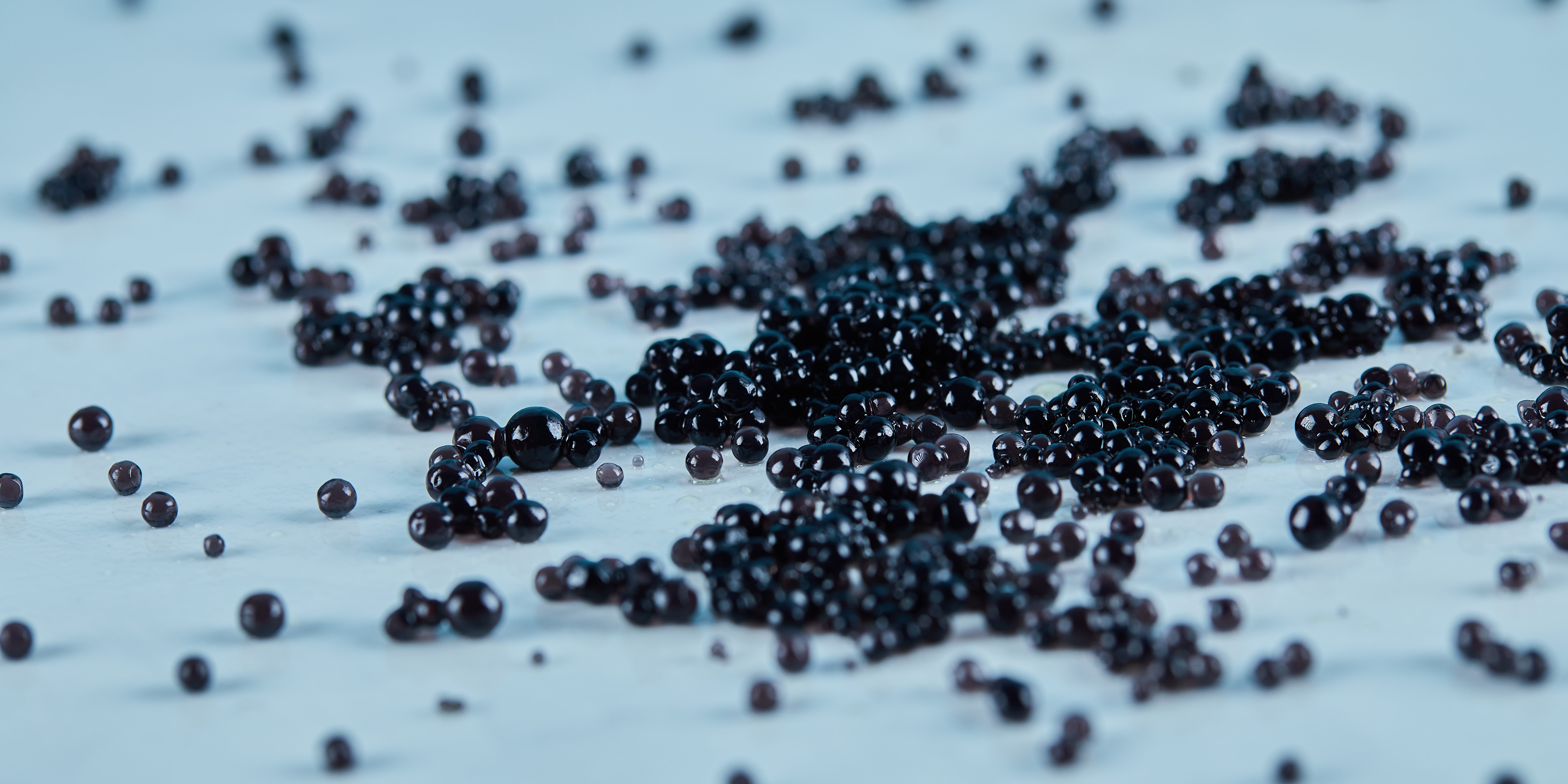 Чёрные гранулы