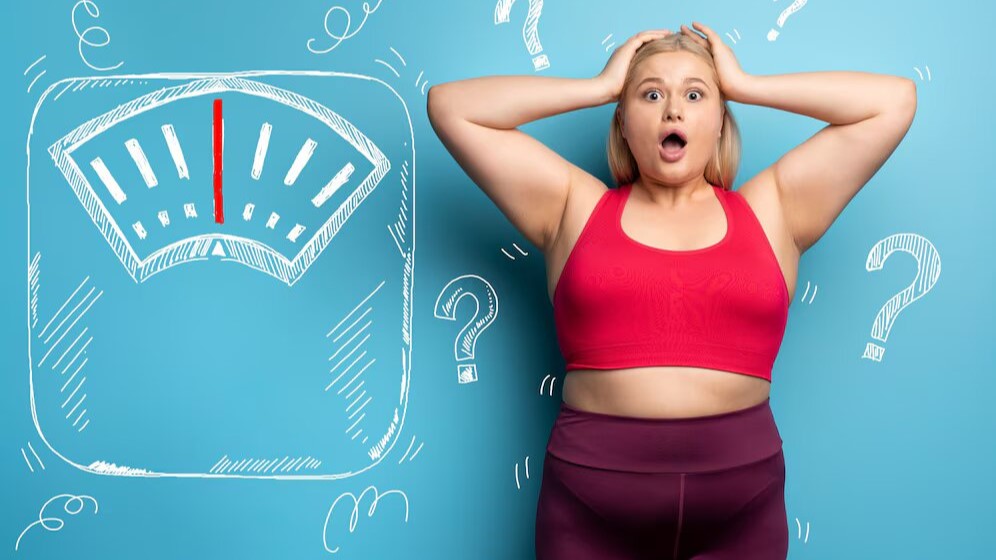 Девушка недовольна лишним весом